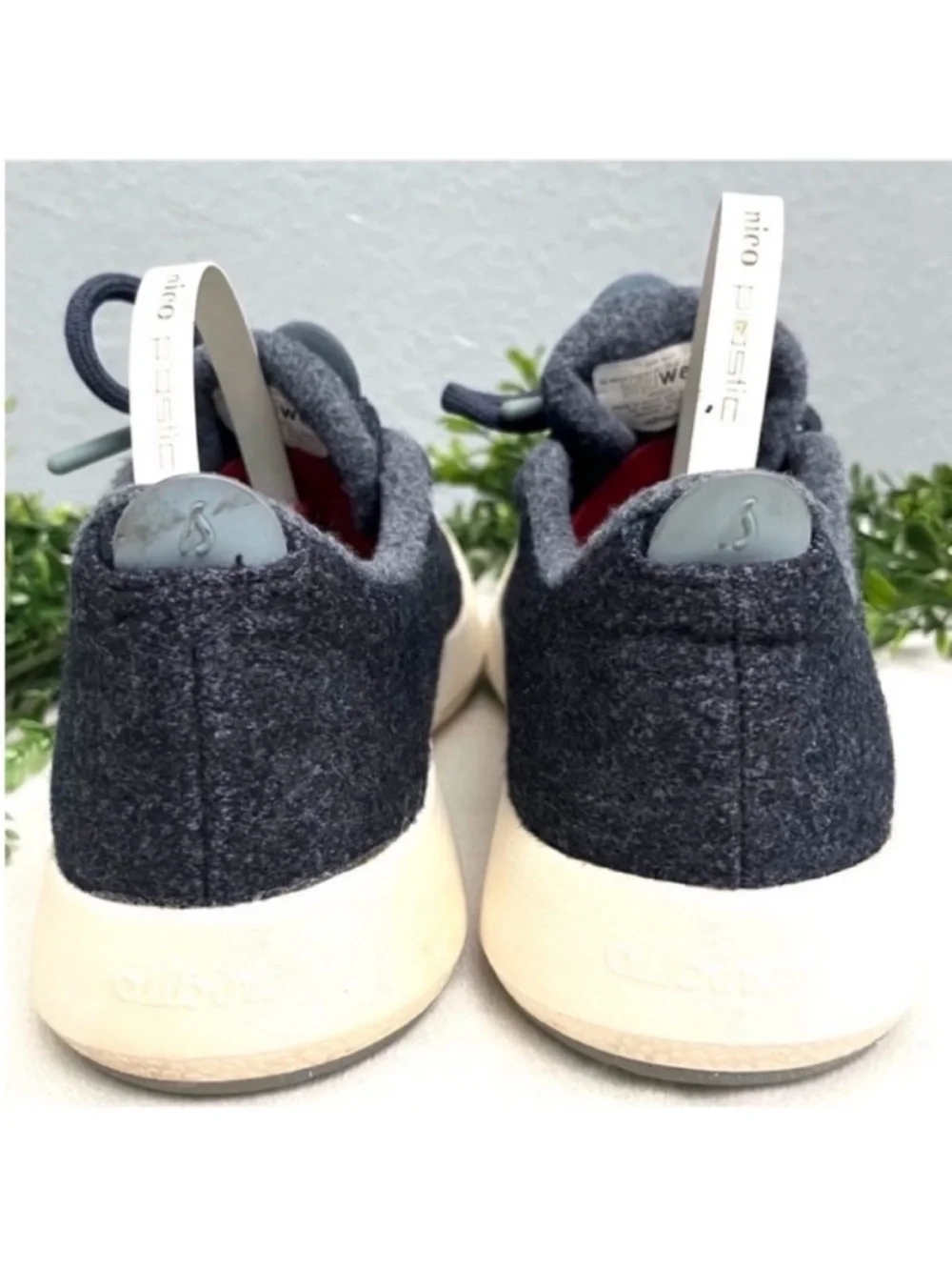 Allbirds Navy Casual Wool Knit Women’s Sneaker with Cream Sole Size 8